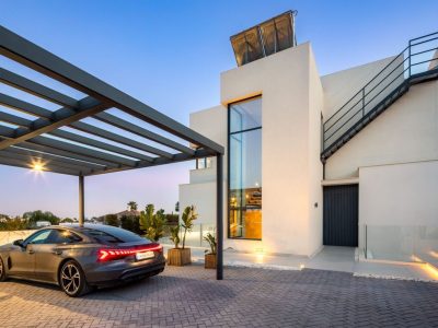 Вилла на продажу в Нуэва Андалусия, Марбелья, Малага (Испания)