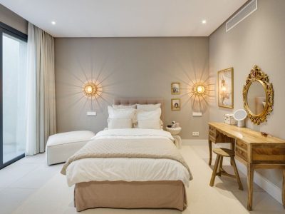 Вилла на продажу в Нуэва Андалусия, Марбелья, Малага (Испания)