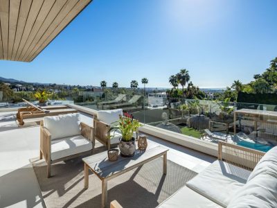 Вилла на продажу в Нуэва Андалусия, Марбелья, Малага (Испания)