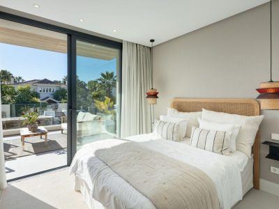 Вилла на продажу в Нуэва Андалусия, Марбелья, Малага (Испания)