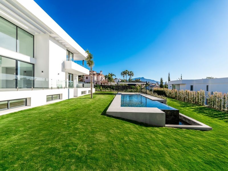 Villa te koop in El Paraíso, Benahavís, Málaga (Spanje)