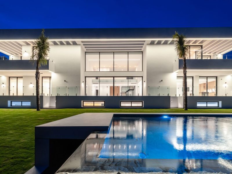 Villa te koop in El Paraíso, Benahavís, Málaga (Spanje)