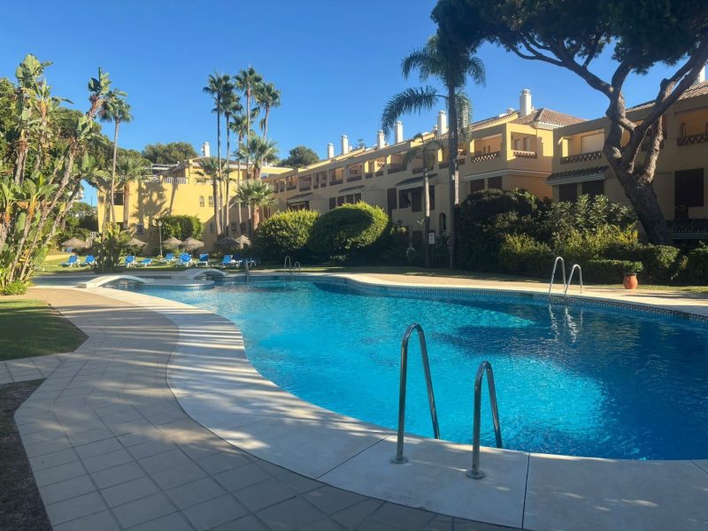 Апартамент за продажба в Елвирия-Кабопино, Марбела, Малага (Испания)