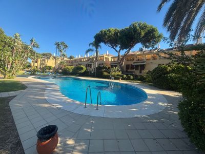 Апартамент за продажба в Елвирия-Кабопино, Марбела, Малага (Испания)