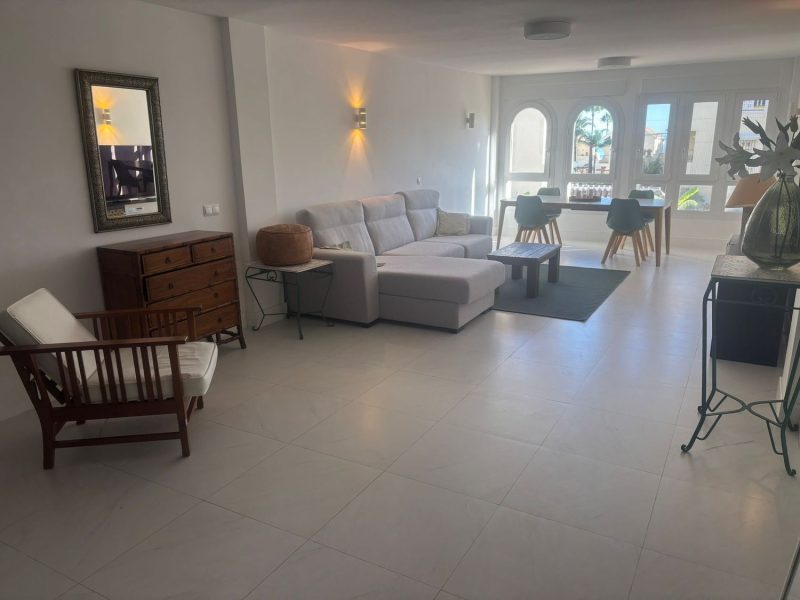 Апартамент за продажба в Елвирия-Кабопино, Марбела, Малага (Испания)