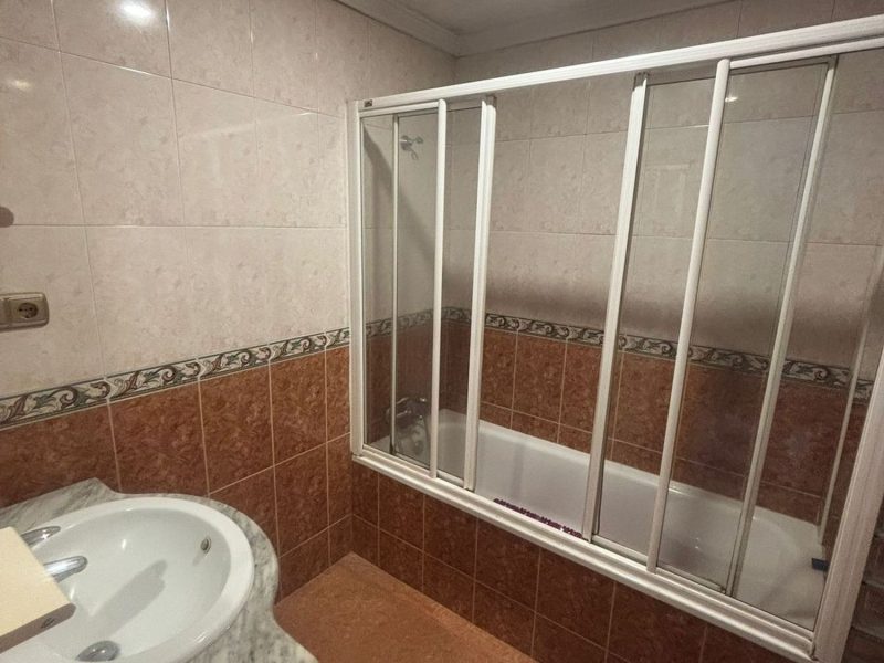 Apartamento en venta en Nueva Andalucía, Marbella, Málaga (España)