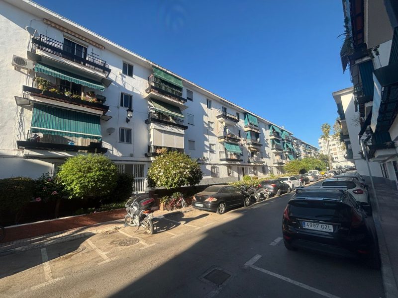 Apartamento en venta en Nueva Andalucía, Marbella, Málaga (España)