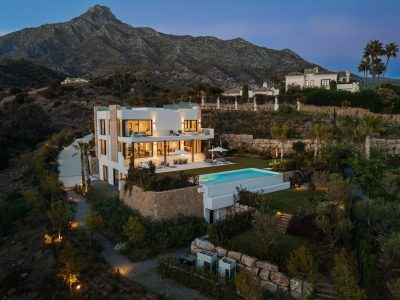 Villa for sale in Nagüeles-Milla de Oro, Marbella, Málaga (Spain)