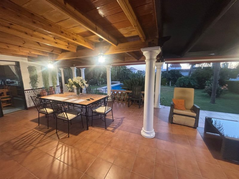 Villa para venda em Las Chapas-El Rosario, Marbella, Málaga (Espanha)