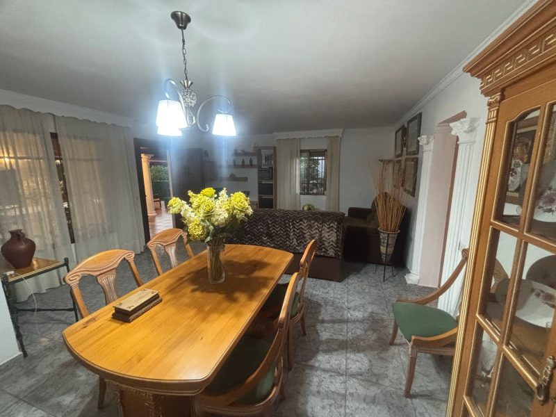 Villa para venda em Las Chapas-El Rosario, Marbella, Málaga (Espanha)