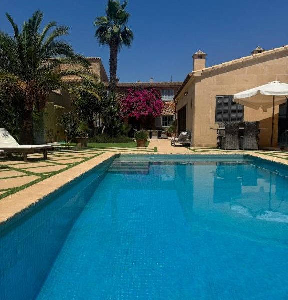 Charming newly renovated Villa with Private Pool