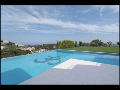 Villa en venta en El Madroñal, Benahavís, Málaga (España)