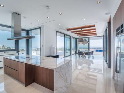 Villa en venta en El Madroñal, Benahavís, Málaga (España)