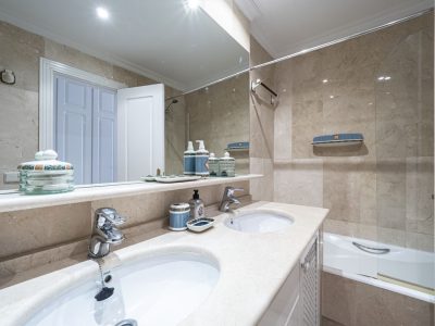 Apartment for sale in Nueva Andalucía, Marbella, Málaga (Spain)