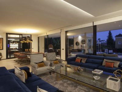 Villa til salg i Nueva Andalucía, Marbella, Málaga (Spanien)